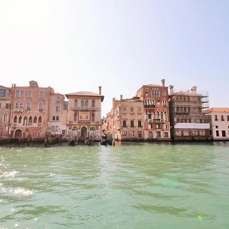 San Marco With Canal View Lägenhet *